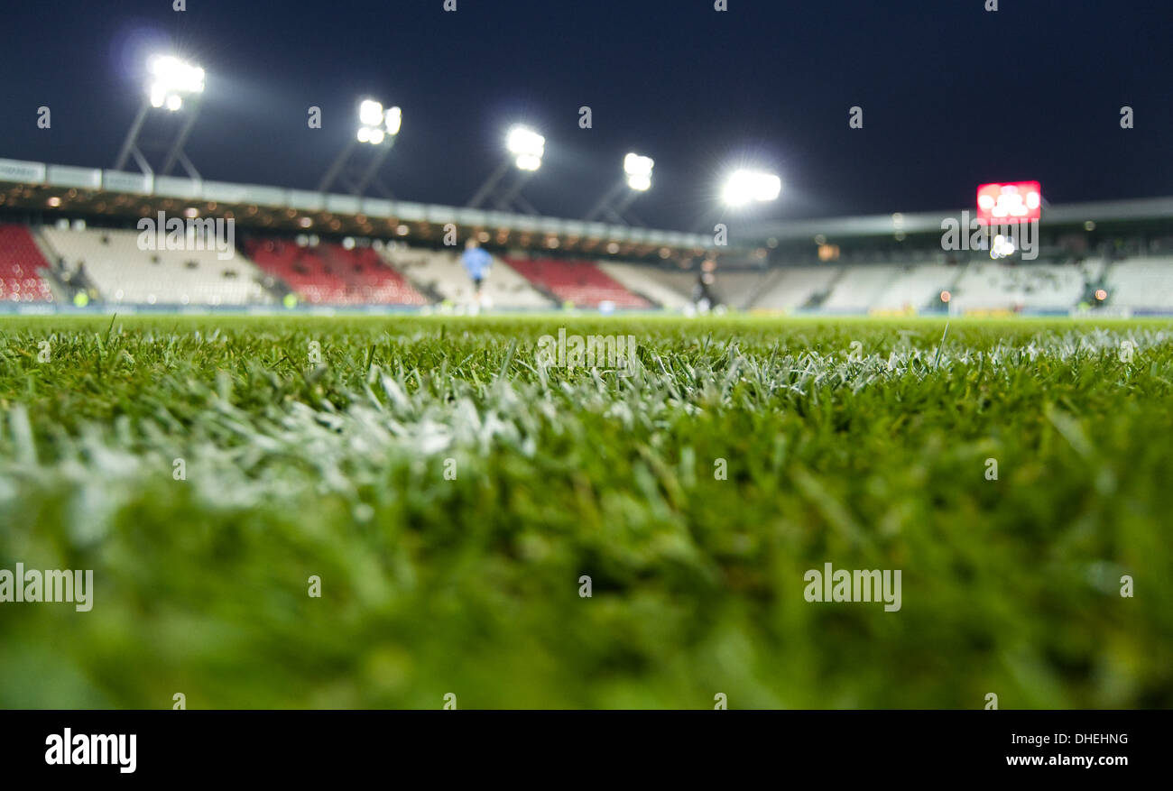 Sport grass field stadium hi-res stock photography and images - Alamy