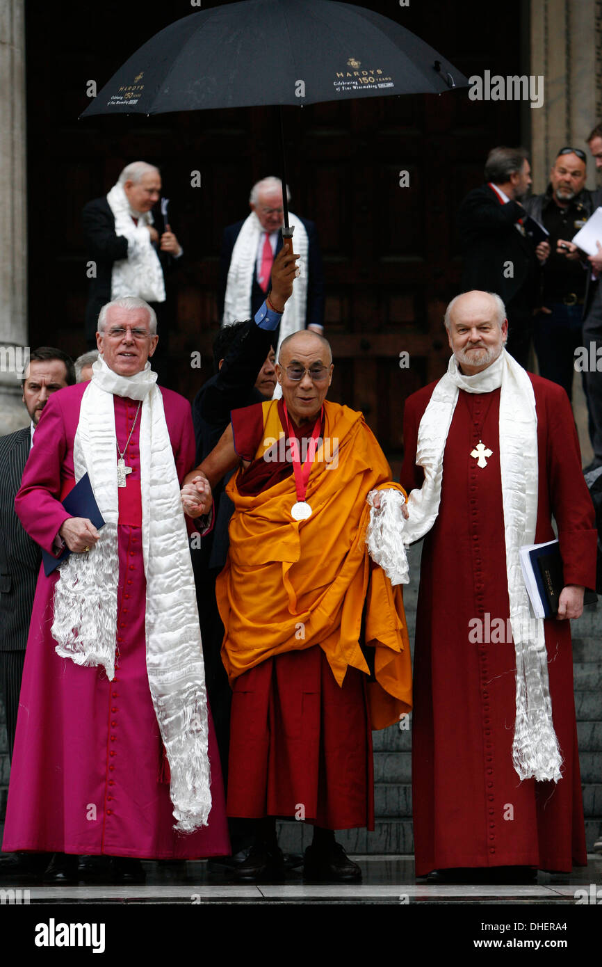 The 14th Dalai Lama (L) leaves with Richard Chartre the Bishop of London (R)  St. Paul s Cathedral, London 14 May 2012 Stock Photo