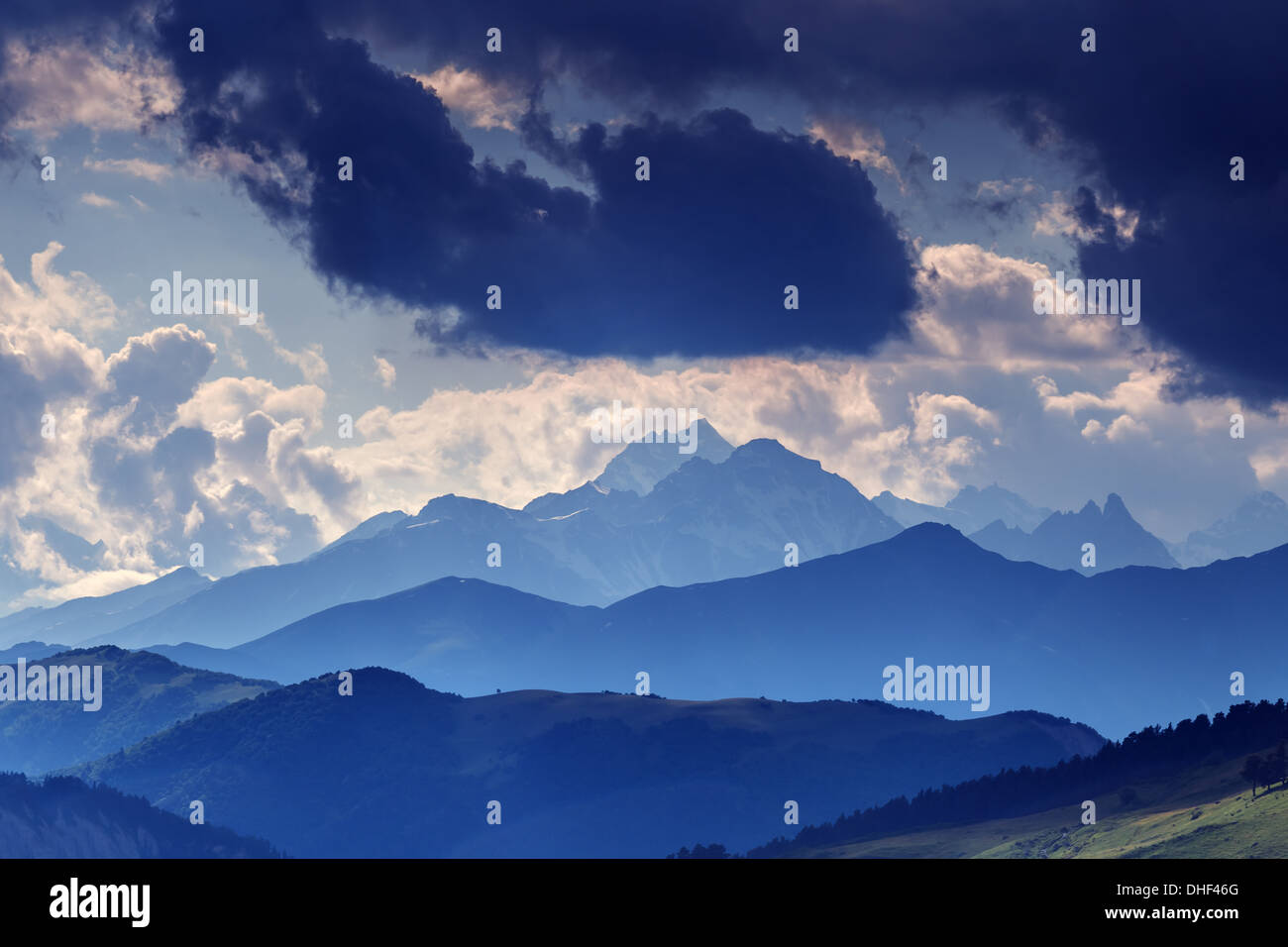 Beautiful white peak mountain hi-res stock photography and images - Alamy