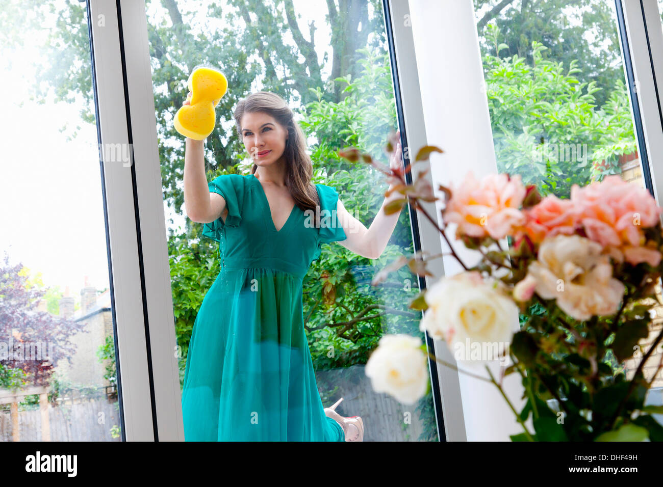Retro woman cleaning hires stock photography and images Alamy