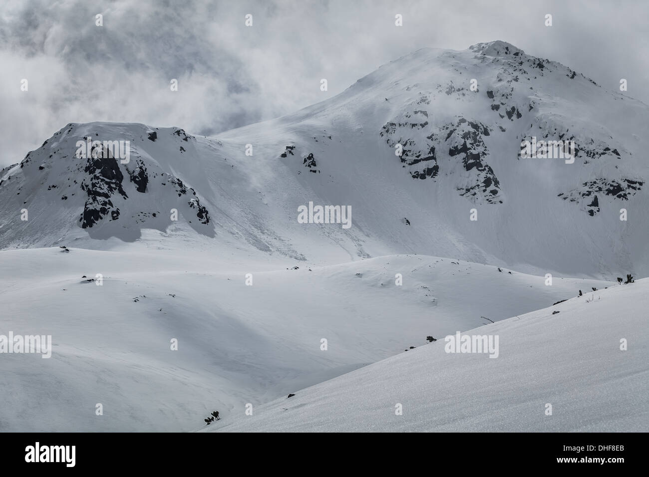 Fog clouds in mountain hi-res stock photography and images - Alamy