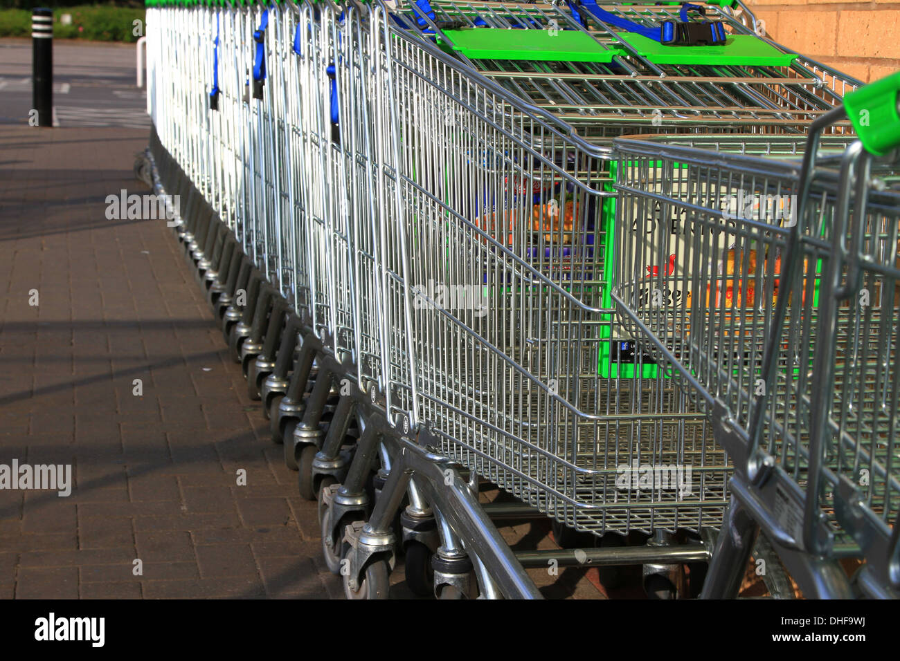 Shopping Trolley,invented,1937 Oklahoma, supermarket, Shopping cart