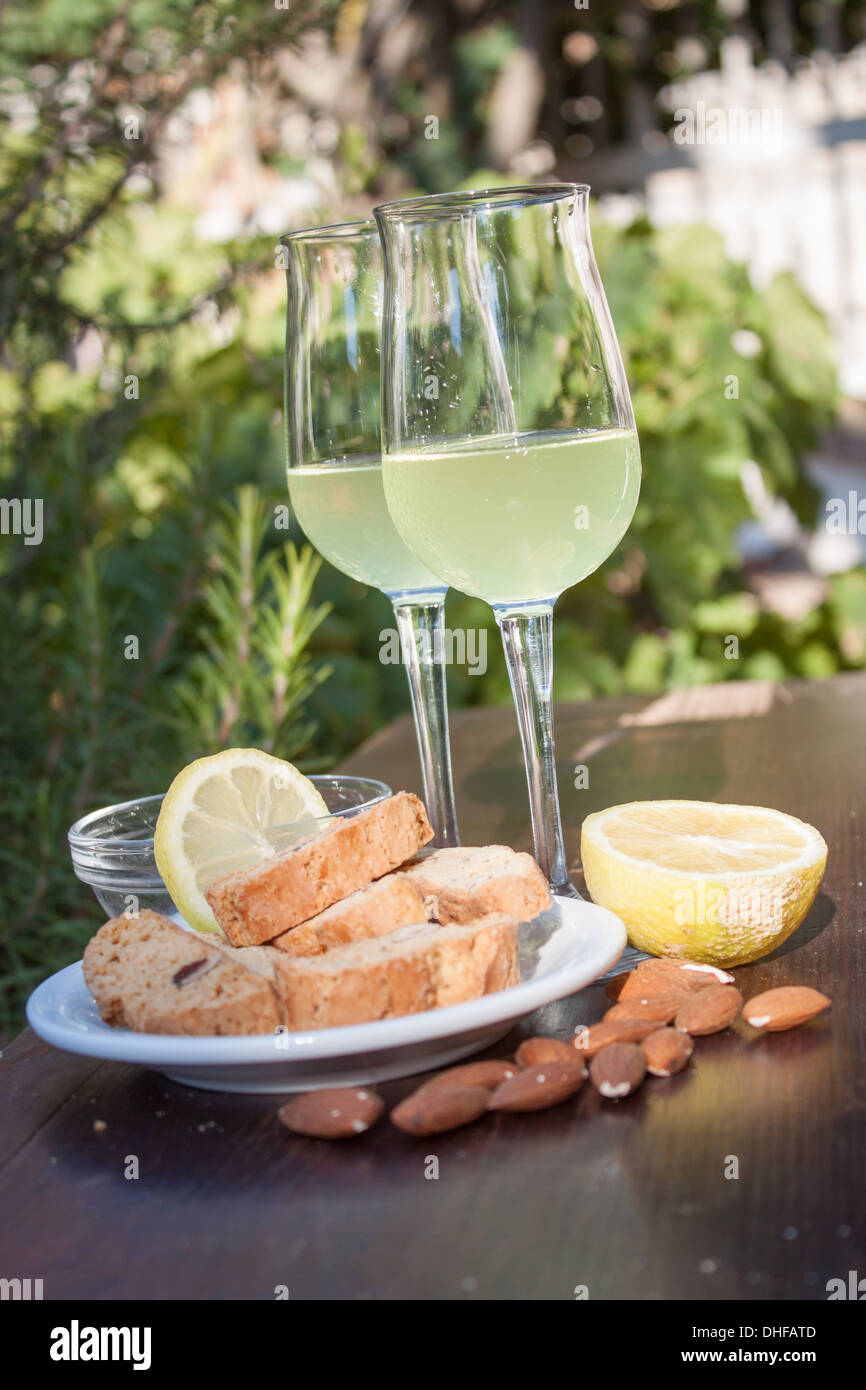 https://c8.alamy.com/comp/DHFATD/liquor-glasses-lemon-limoncello-two-DHFATD.jpg