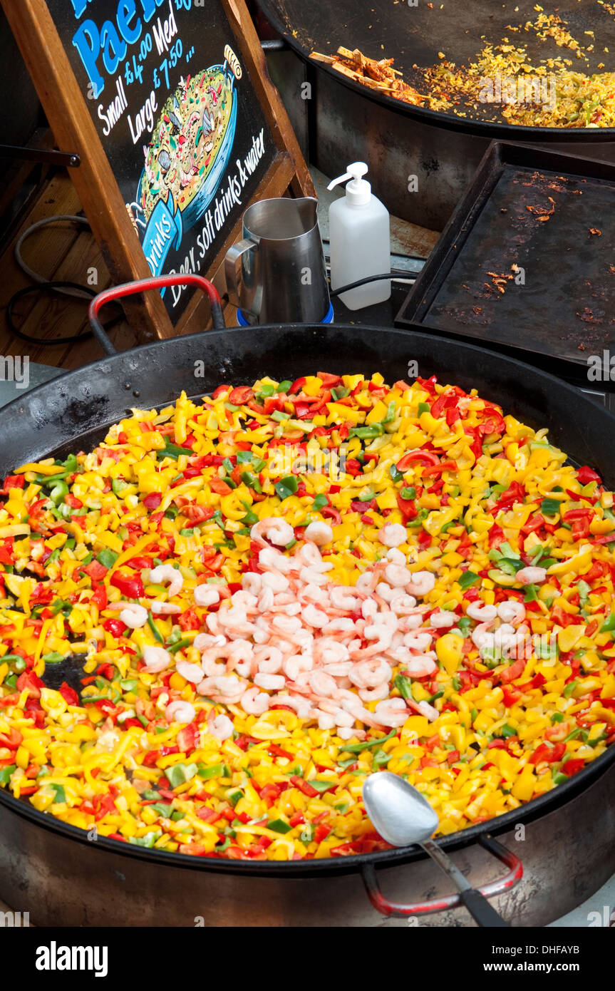 England, London, Covent Garden, Cooking Paella Outdoors Stock Photo Alamy