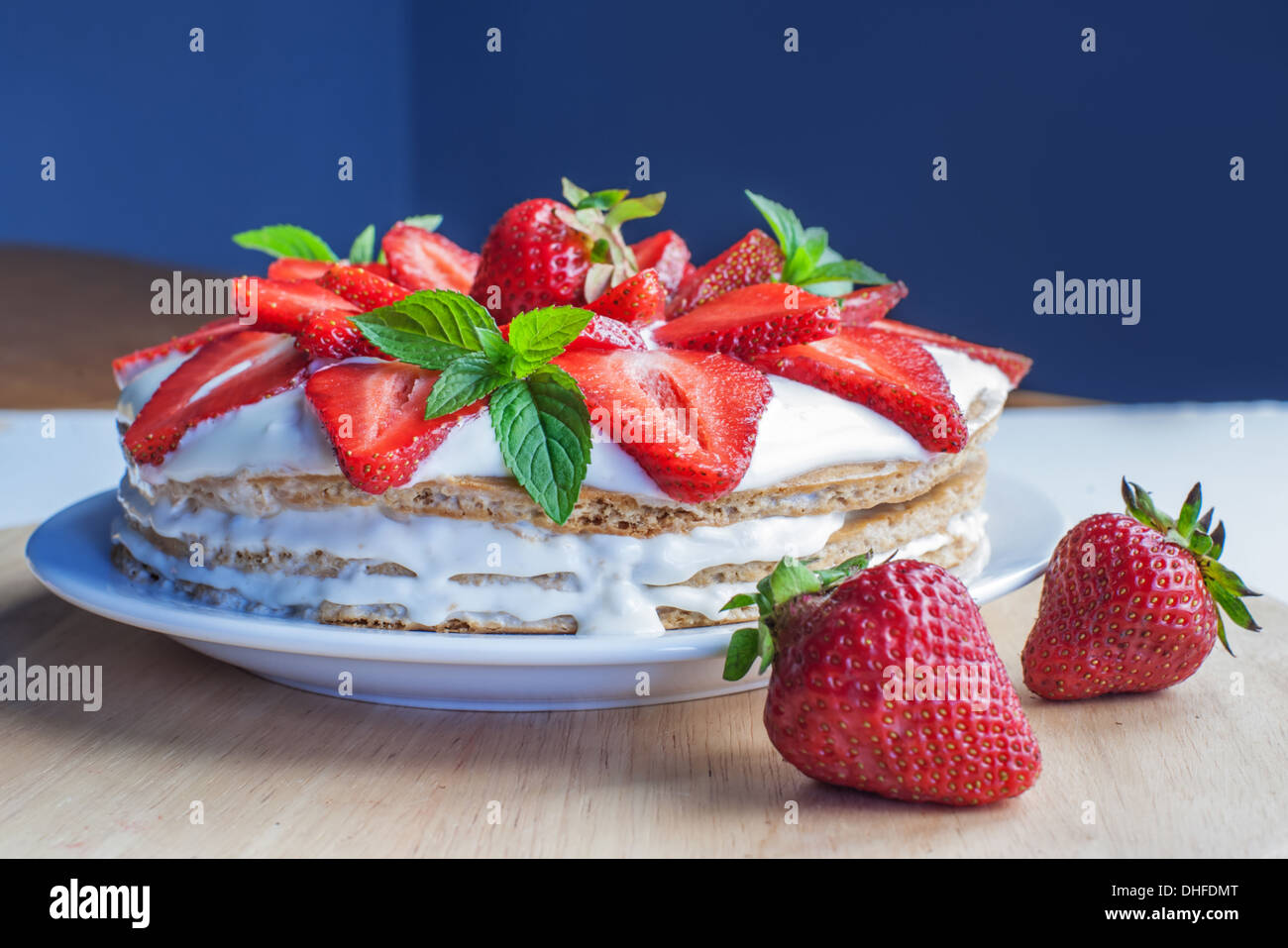 strawberry cake isolated on white Stock Photo - Alamy