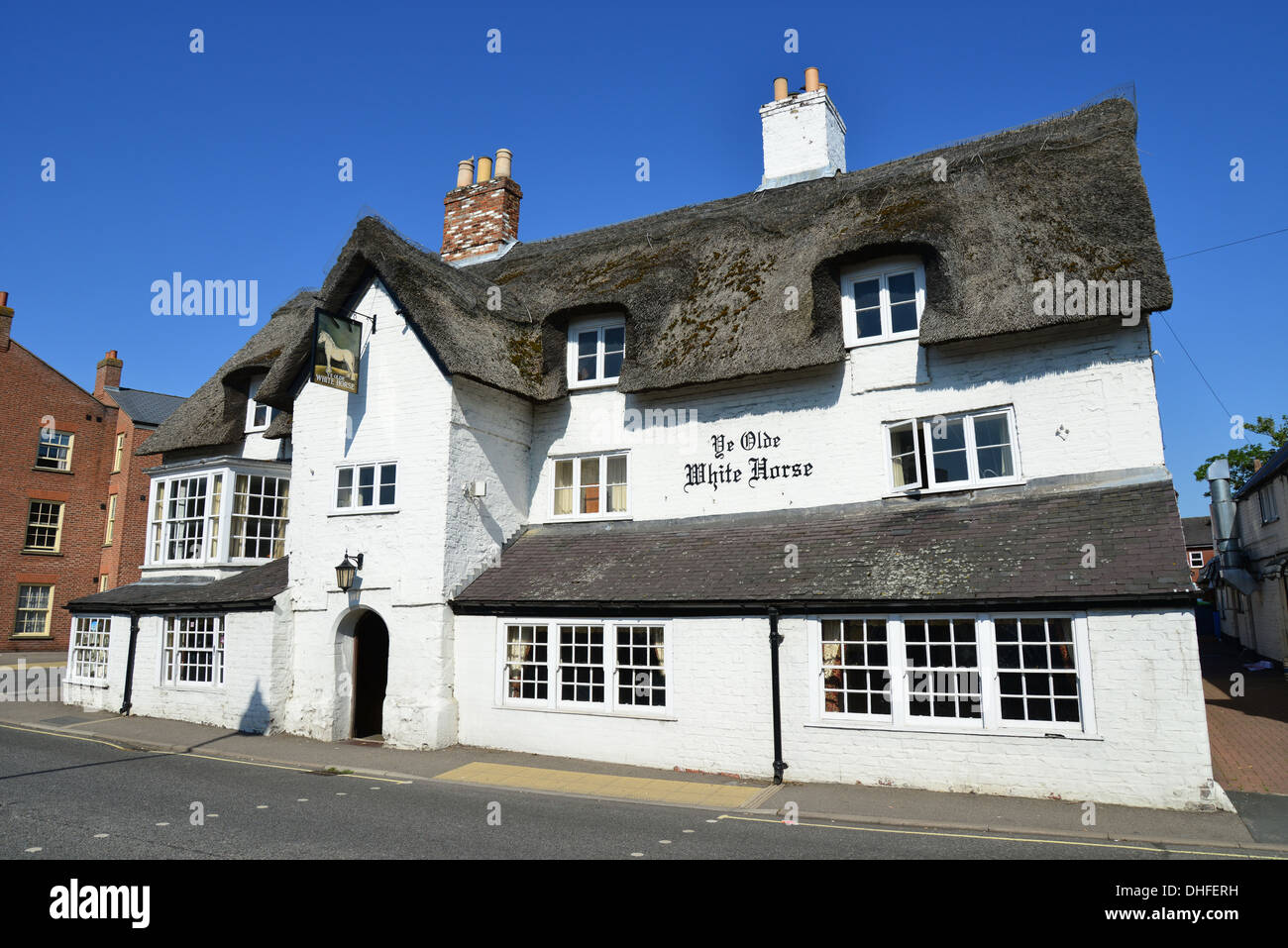 Ye Olde White Horse Pub, Church Gate, Spalding, Lincolnshire, England