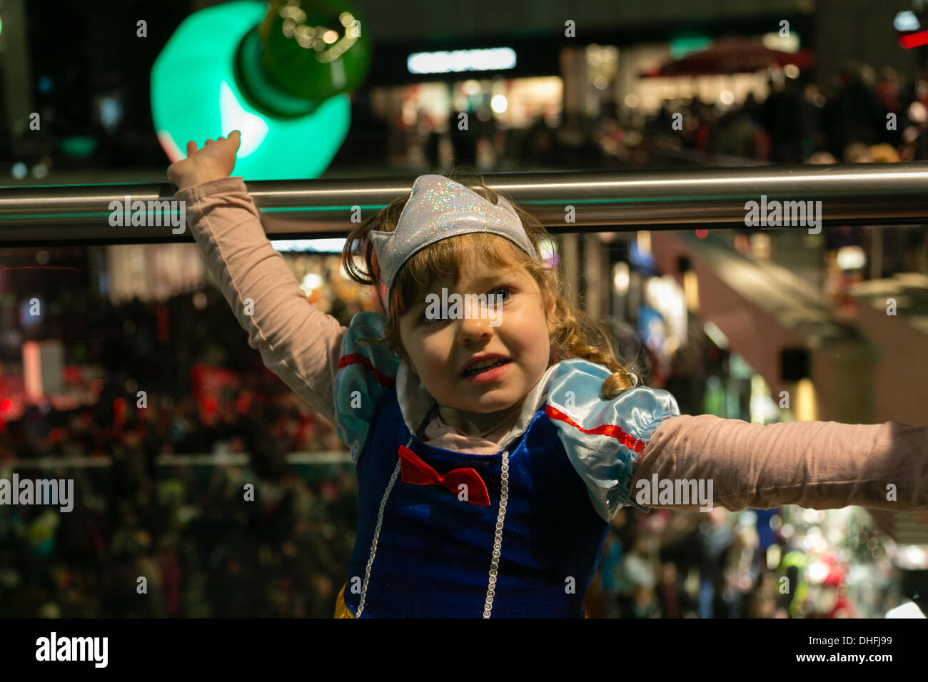 Bristol, UK . 08th Nov, 2013. Bristol Christmas lights switch on has a