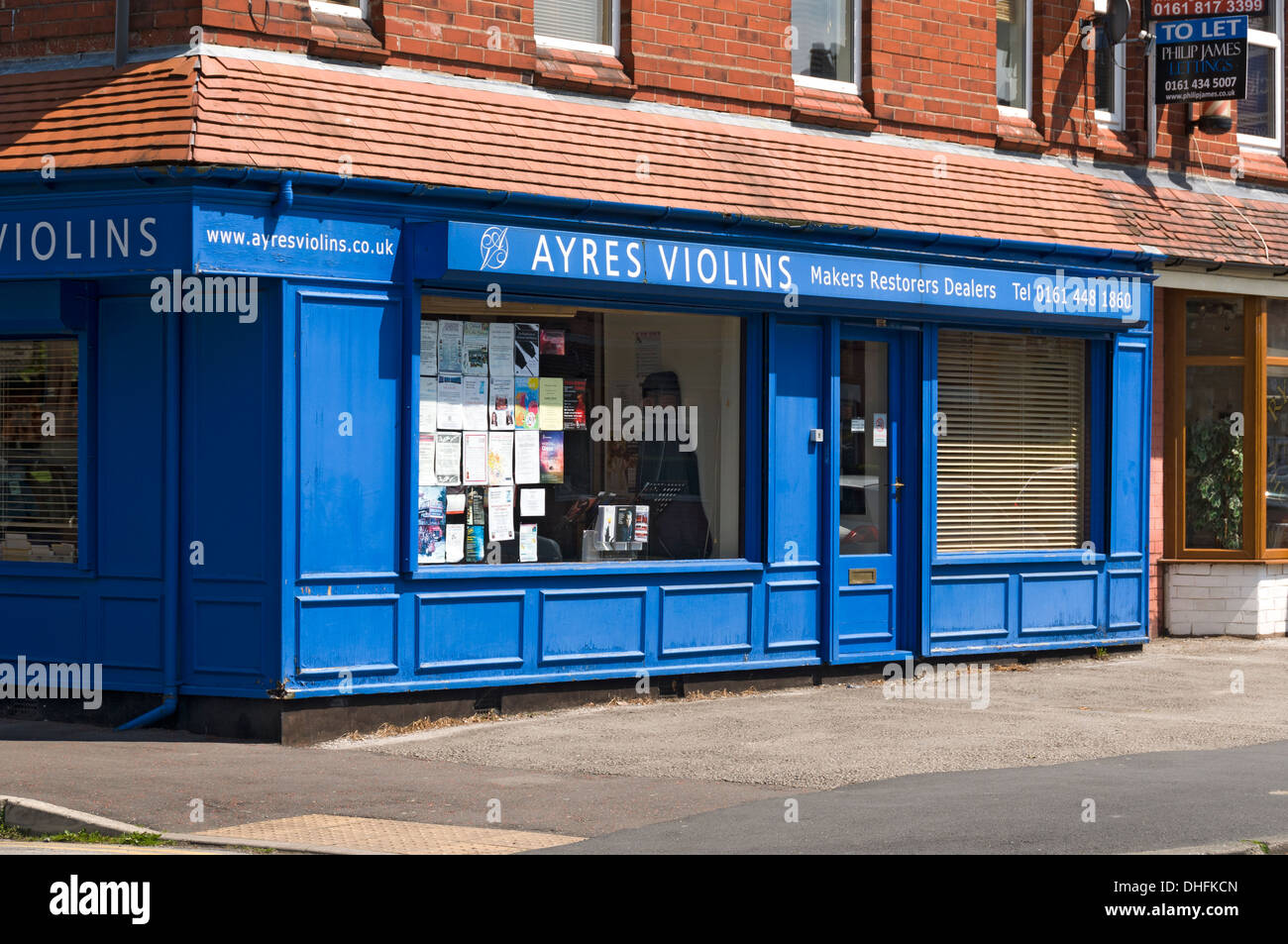 'Ayres Violins' shop front.  School Lane, Didsbury, Manchester, England, UK. Musical instrument makers and repairers. Stock Photo