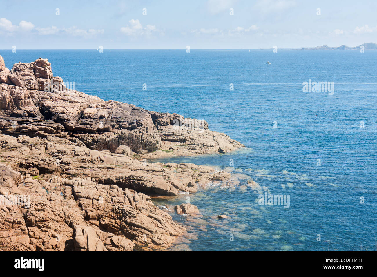 West coast of brittany rocky hi-res stock photography and images - Alamy