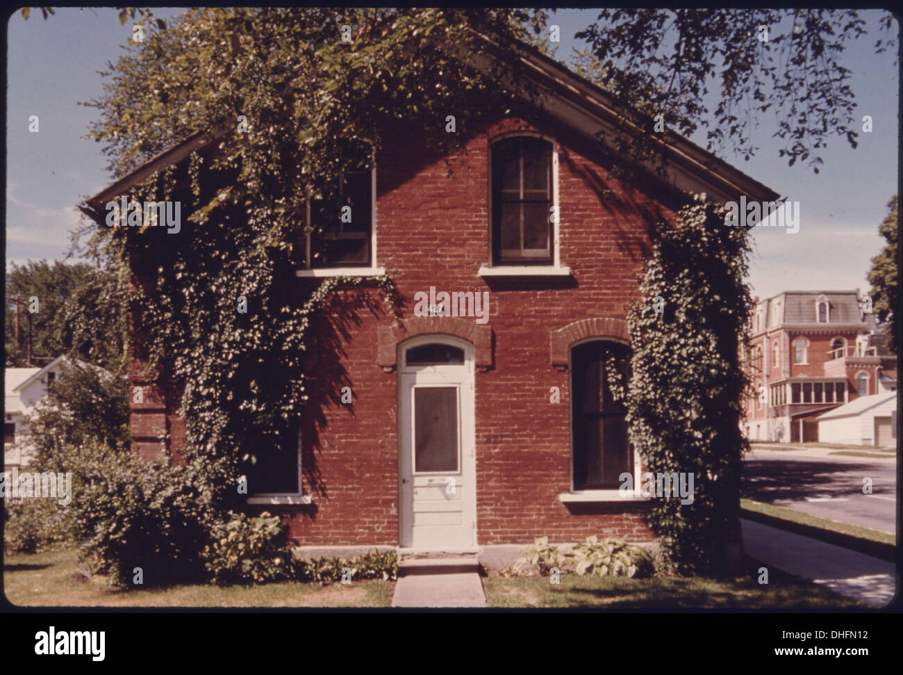 THE TOWN OF NEW ULM, MINNESOTA, WAS FOUNDED IN 1854 BY A GROUP OF GERMAN IMMIGRANTS. SINGLE FAMILY HOUSING THERE RUNS. 149 Stock Photo