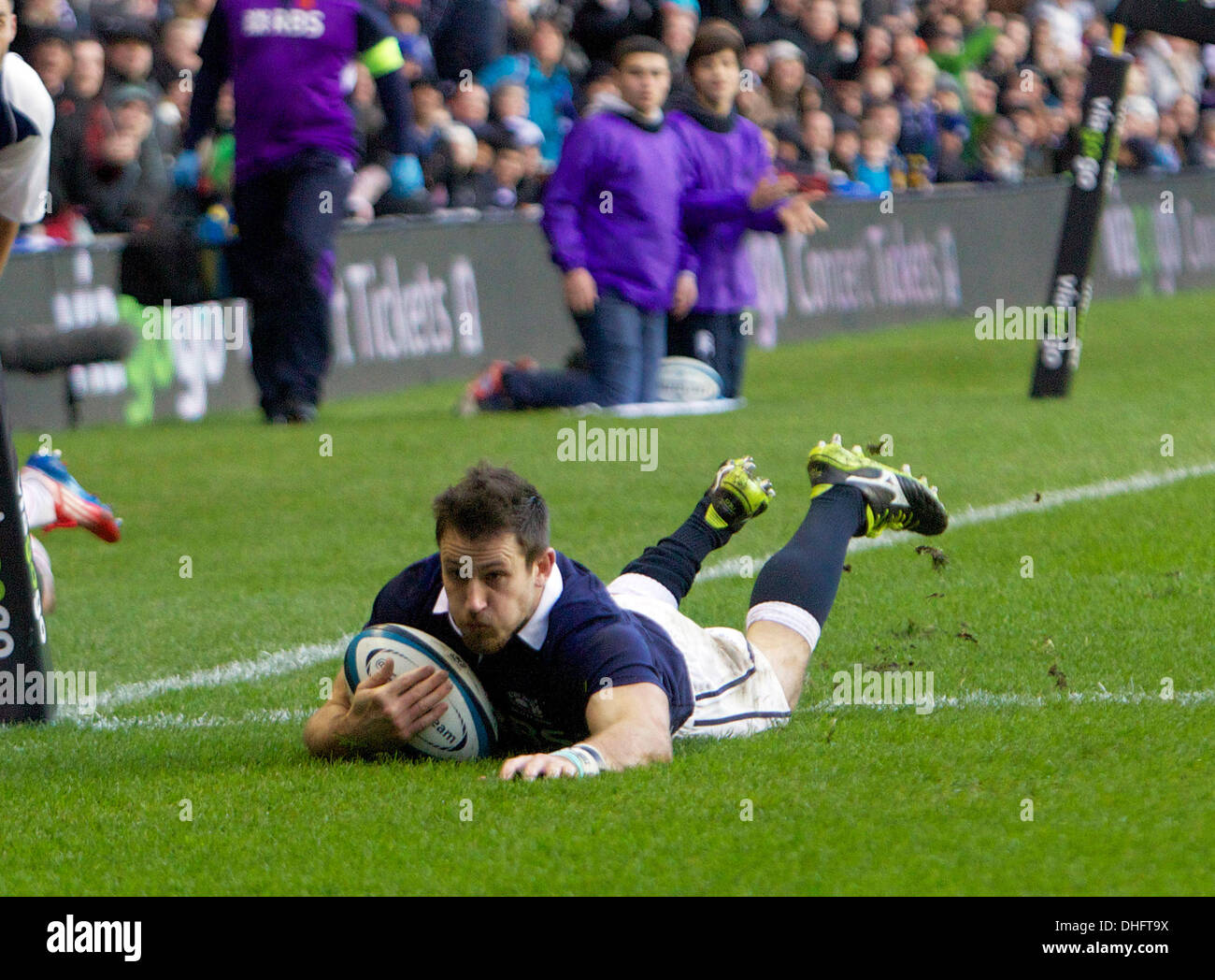 Edinburgh, Scotland. 09th Nov, 2013. TOMMY SEYMOUR SCORES A TRY FOR SCOTLAND during the Viagogo Autumn International game between Scotland and Japan from Murrayfield Credit:  Action Plus Sports/Alamy Live News Stock Photo