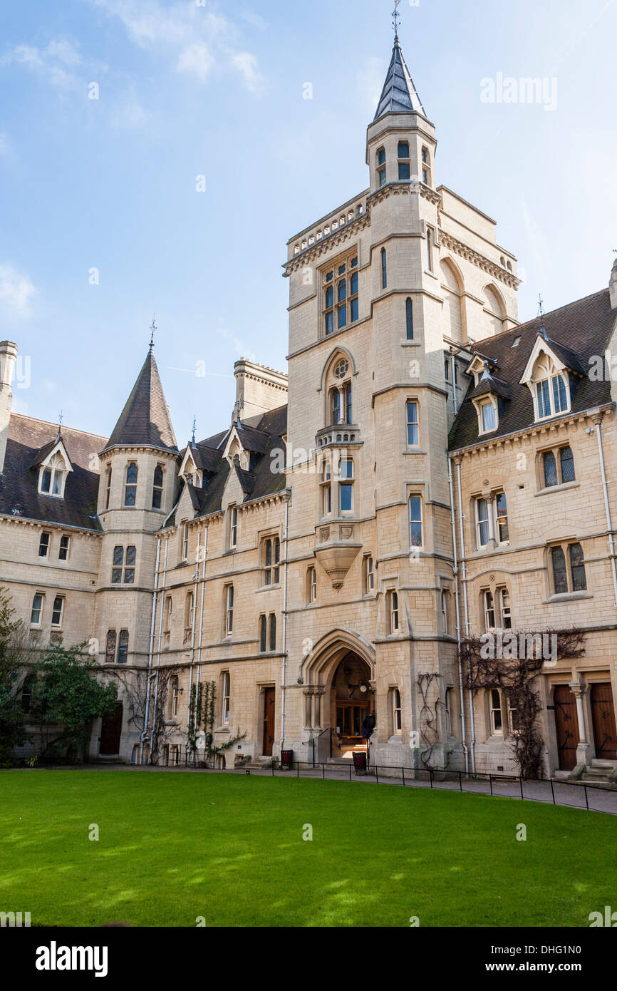 The front quadrangle of Balliol College, the oldest college in the University of Oxford, Oxfordshire, England, GB, UK. Stock Photo
