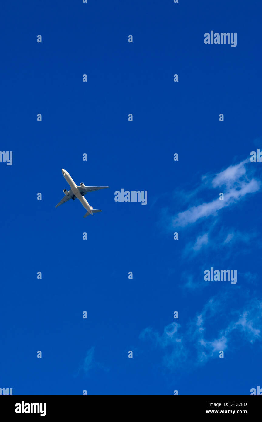 Airplane blue sky clouds hi-res stock photography and images - Alamy