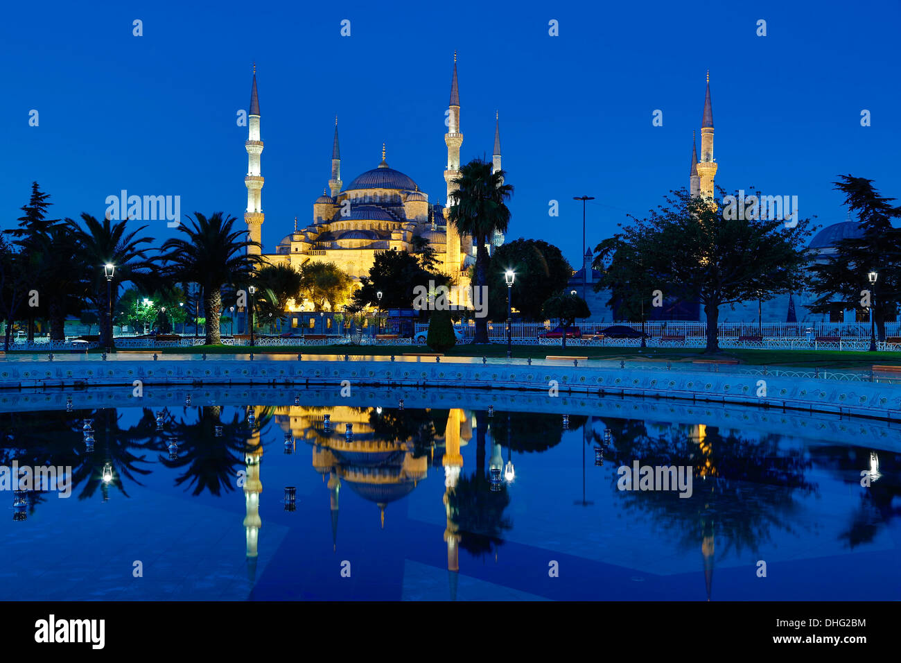 Blue Mosque reflected on pool, Istanbul, Turkey Stock Photo