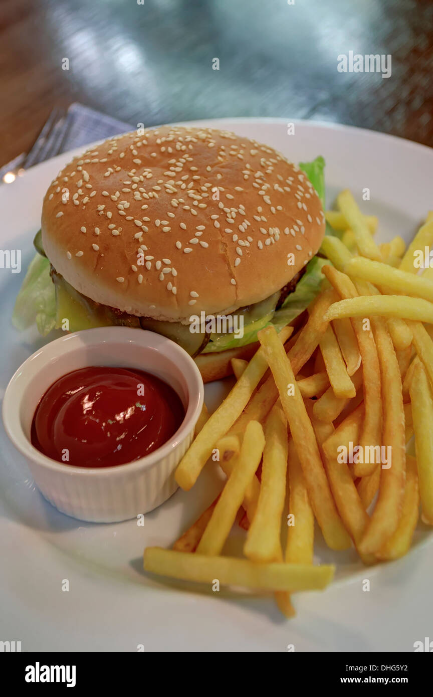 Hamburger onion ketchup mustard hires stock photography and images Alamy