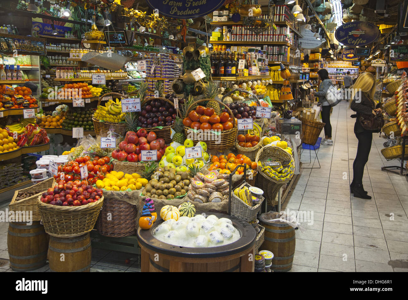 Gourmet market on 23rd Street in Manhattan, NYC Stock Photo Alamy