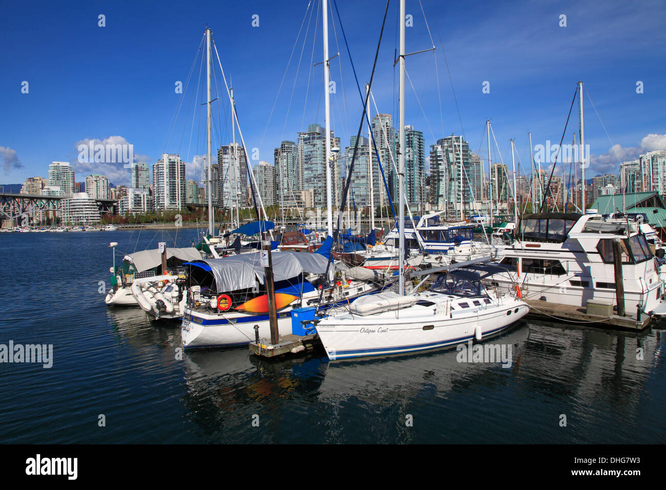 Canada, Vancouver, False Creek, marina, boats, skyline Stock Photo Alamy