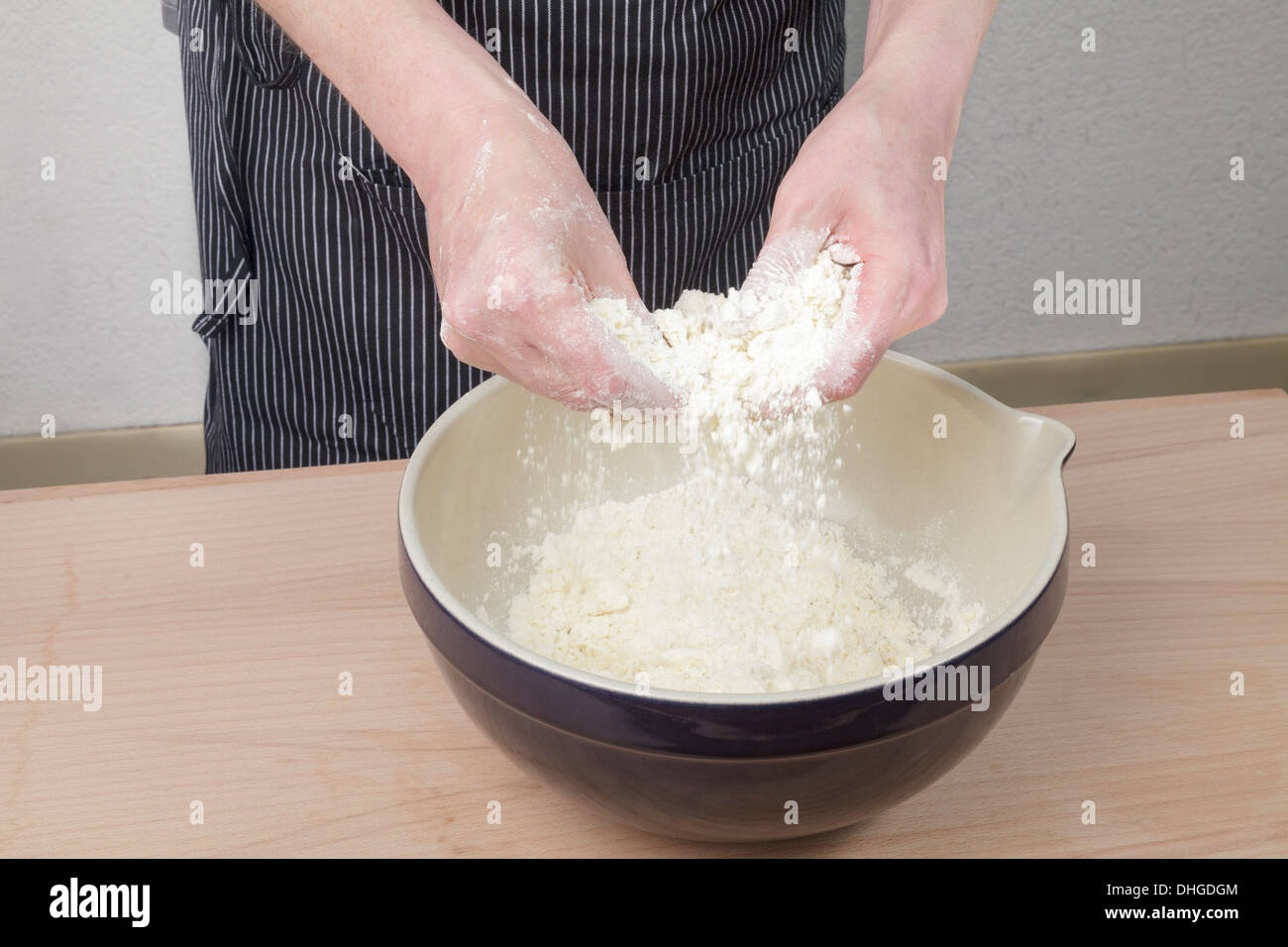 rubbing fat into flour Stock Photo 62442148 Alamy