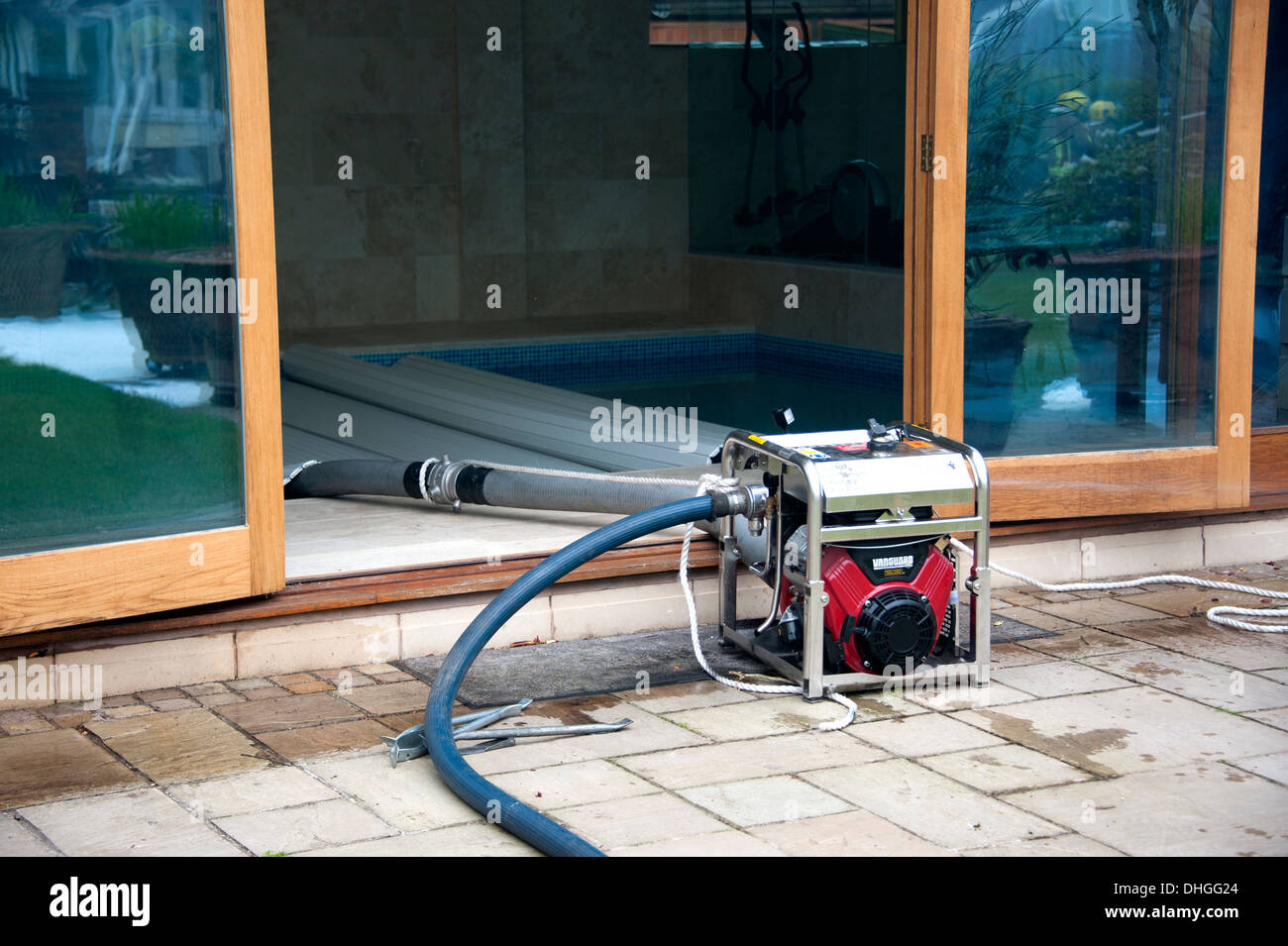 Light Portable Pump Swimming Pool Empty water Stock Photo Alamy