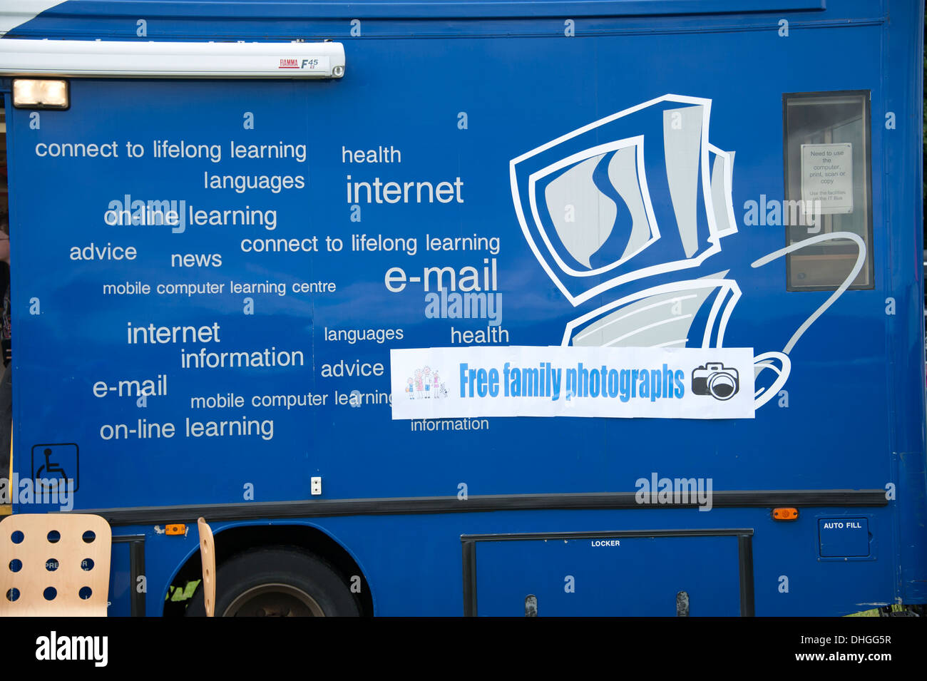 Mobile Internet email training unit lorry info online Stock Photo
