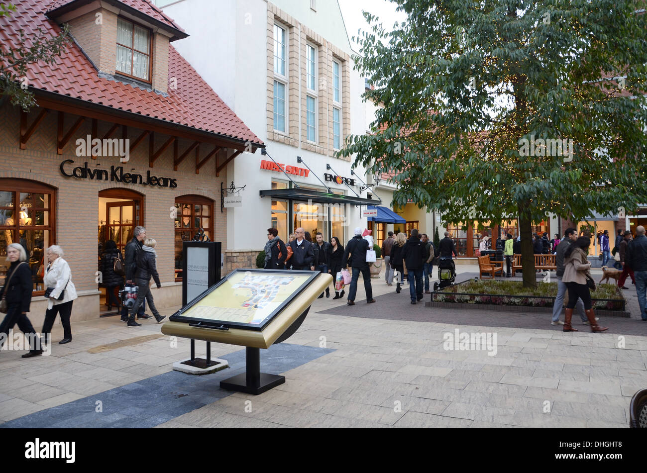 Calvin klein jeans shop front hi-res stock photography and images - Alamy