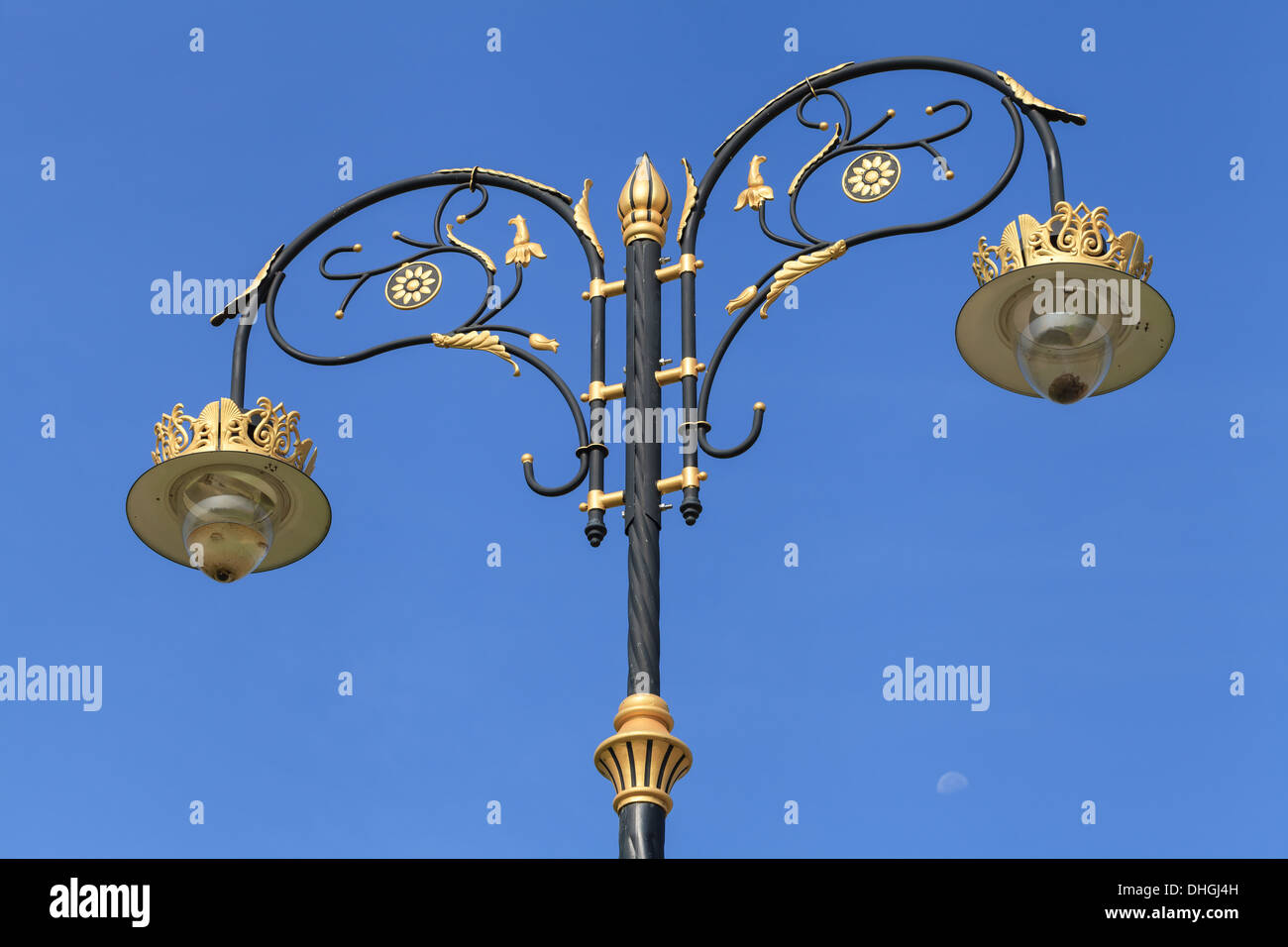 Thai pillar design hi-res stock photography and images - Alamy