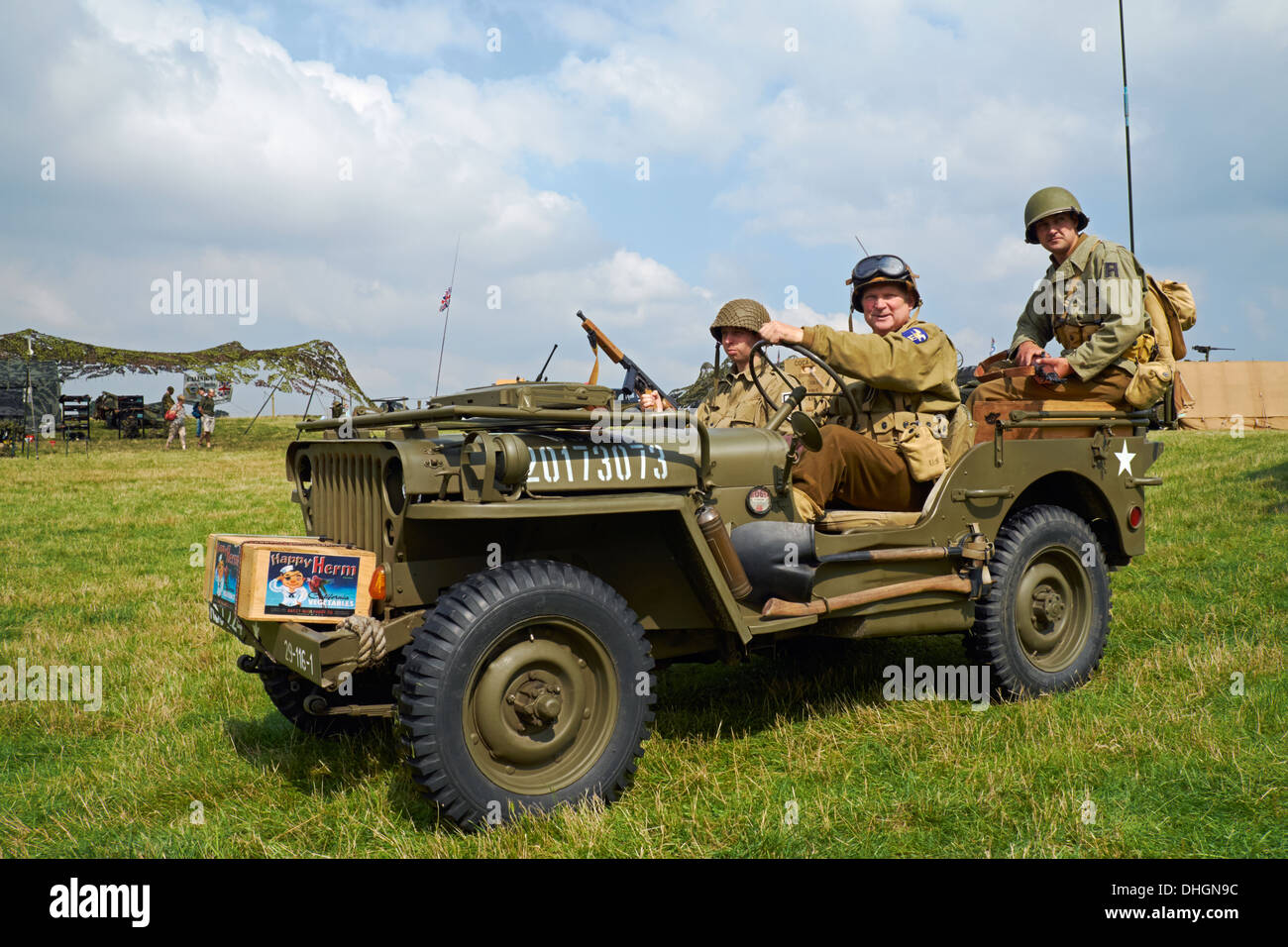 Soldiers in a jeep hi-res stock photography and images - Alamy