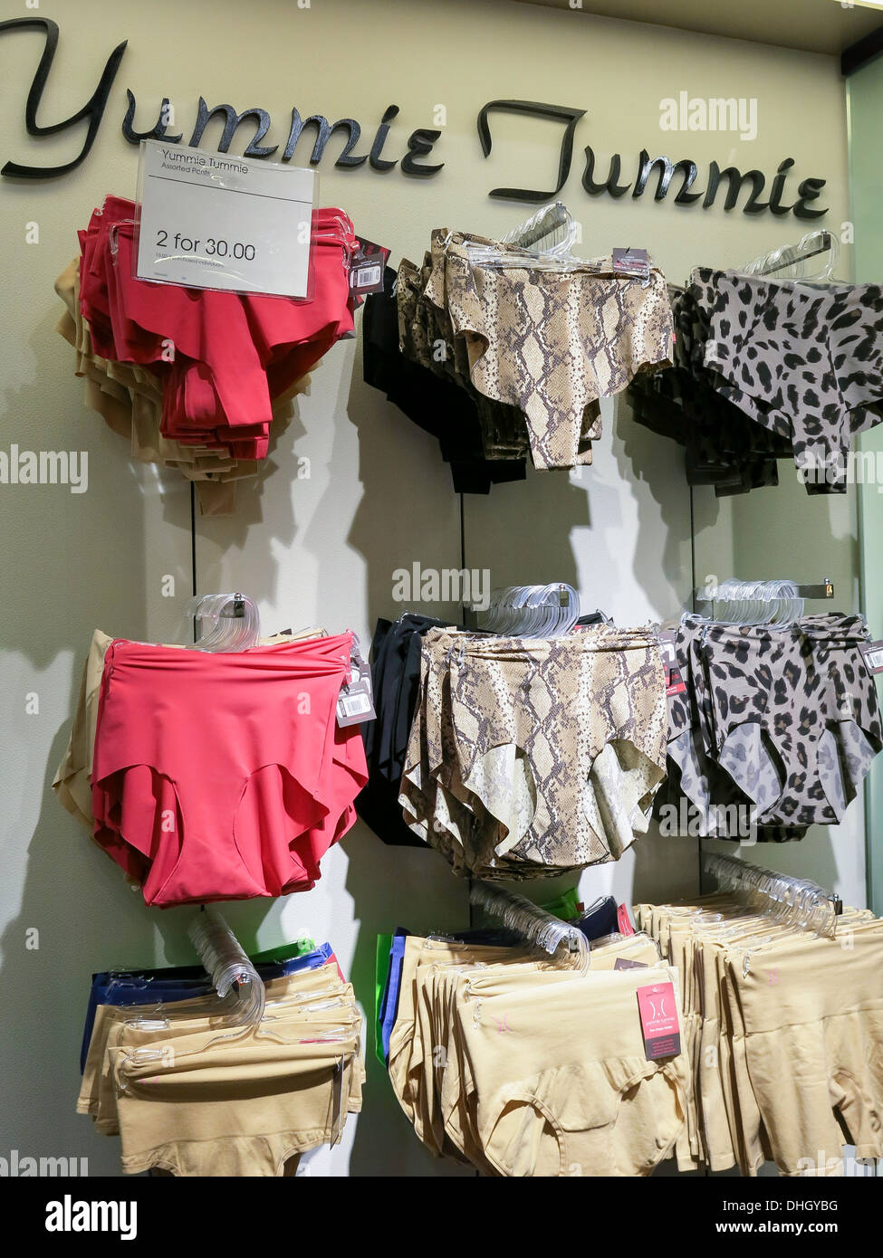https://c8.alamy.com/comp/DHGYBG/lingerie-display-in-bloomingdales-department-store-interior-nyc-DHGYBG.jpg