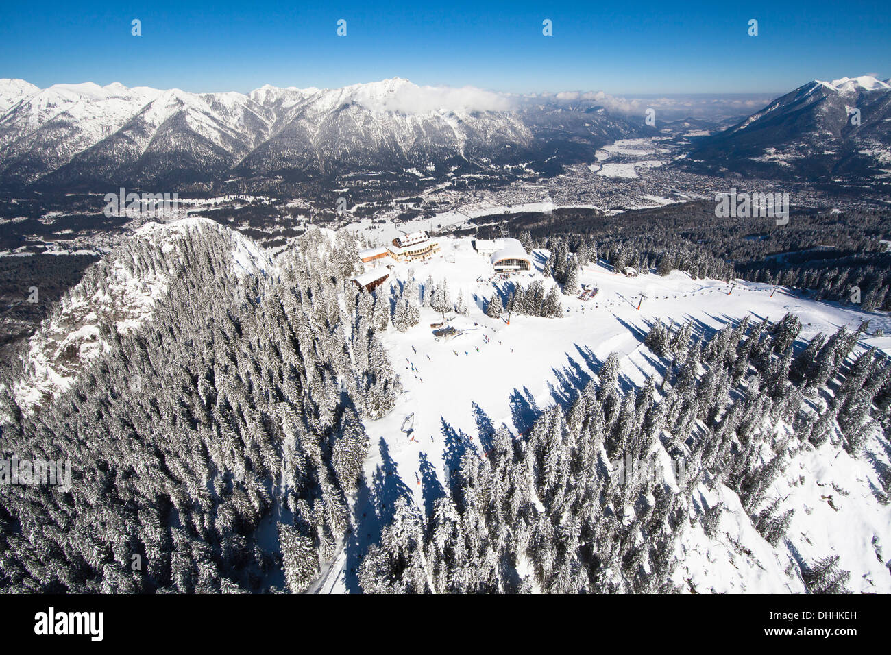 Ski resort at Mt. Kreuzeck, Garmisch-Partenkirchen, Upper Bavaria ...
