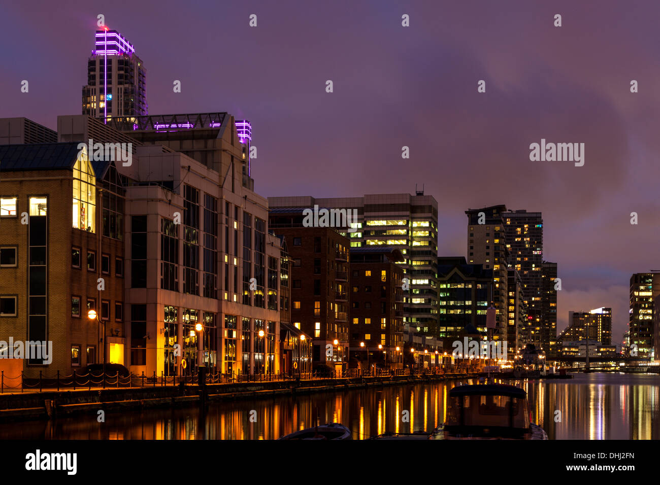The Buildings of Canary Wharf at Night Stock Photo - Alamy