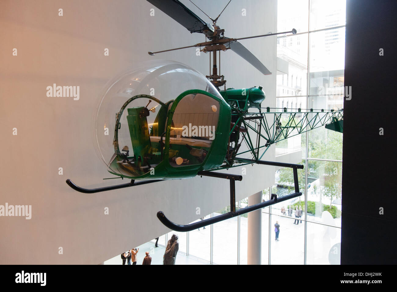 Bell 47d1 hires stock photography and images Alamy