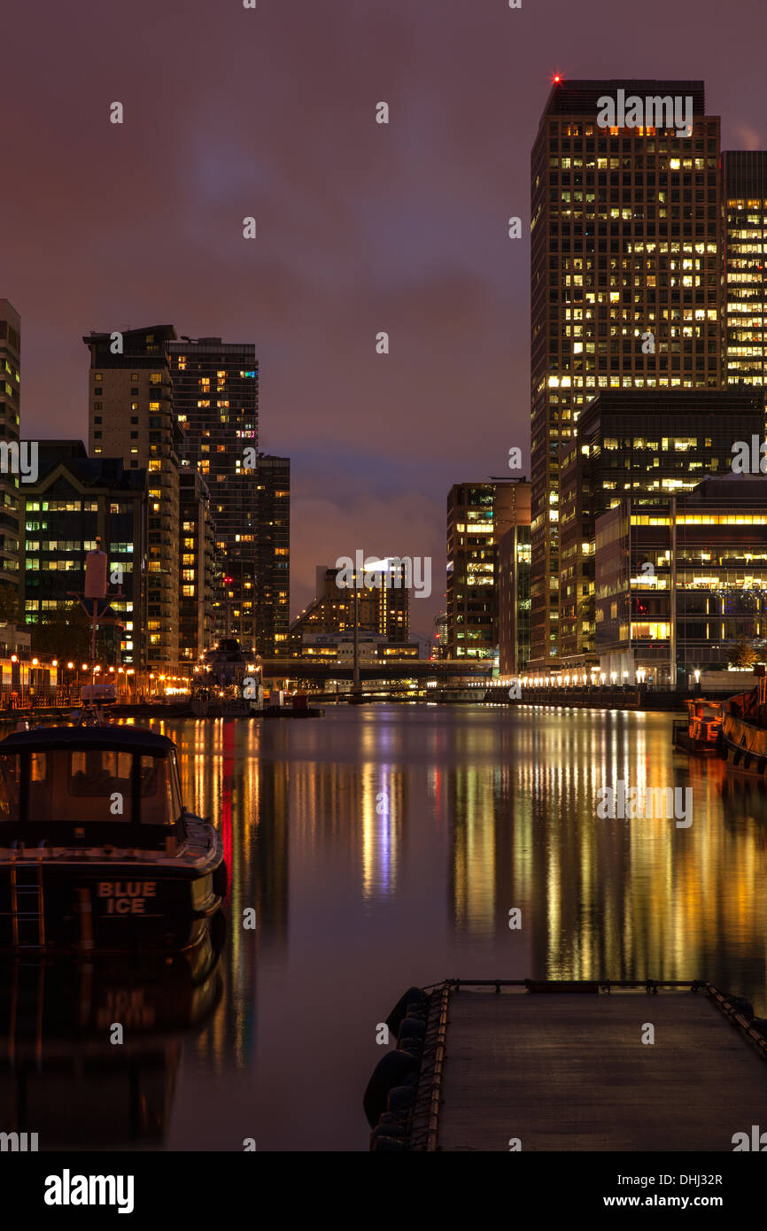The Buildings of Canary Wharf at Night Stock Photo - Alamy