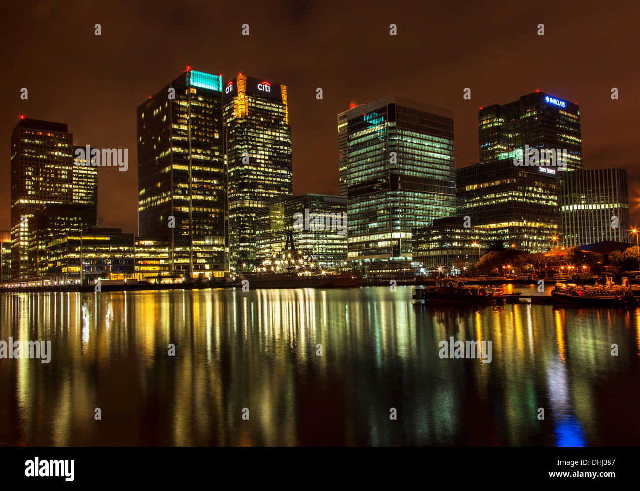 The Buildings of Canary Wharf at Night Stock Photo - Alamy