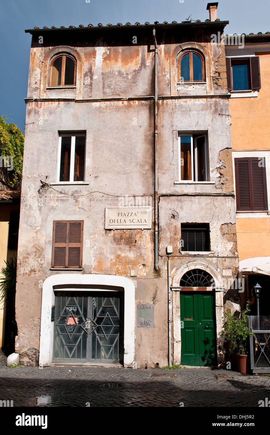 Old house in Piazza della Scala in Trastevere, Rome, Italy Stock Photo