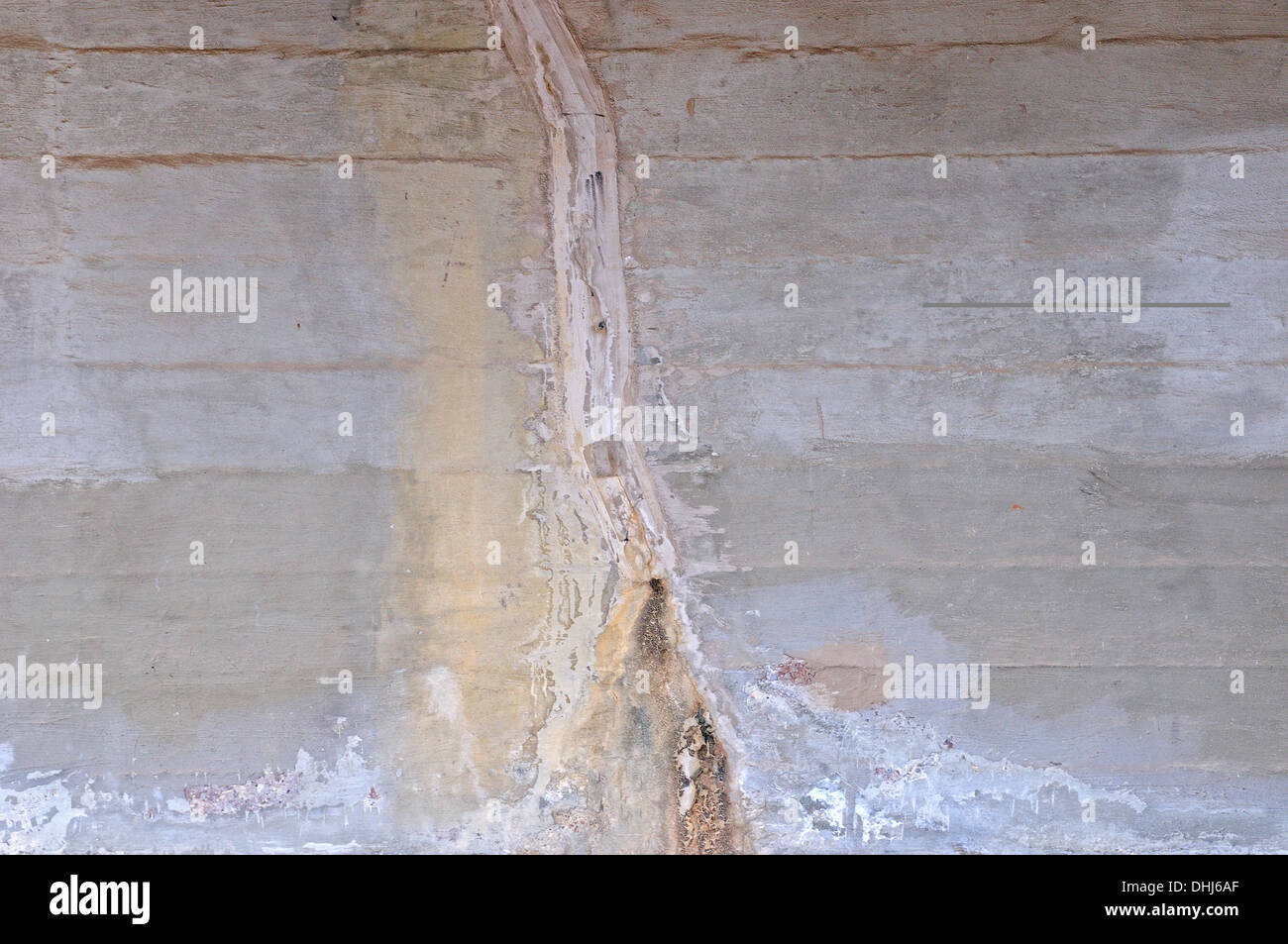 Structural crack concrete wall hi-res stock photography and images - Alamy