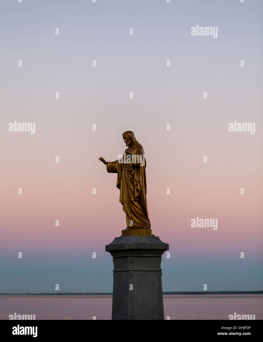 Statue of jesus christ hi-res stock photography and images - Alamy