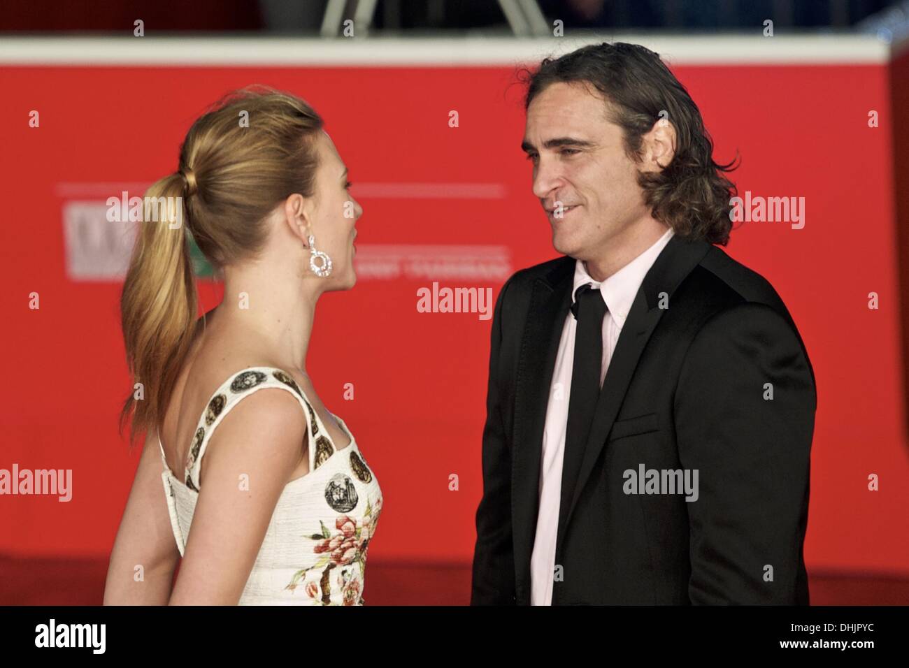 Joaquin Phoenix And Scarlett Johansson Stock Photos Joaquin