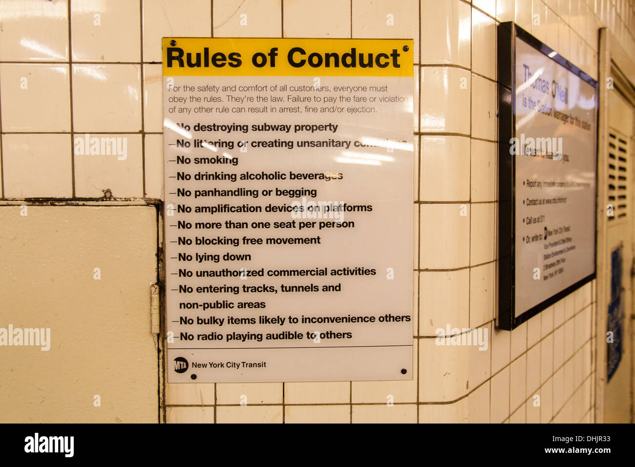 Metro Sign America High Resolution Stock Photography and Images Alamy