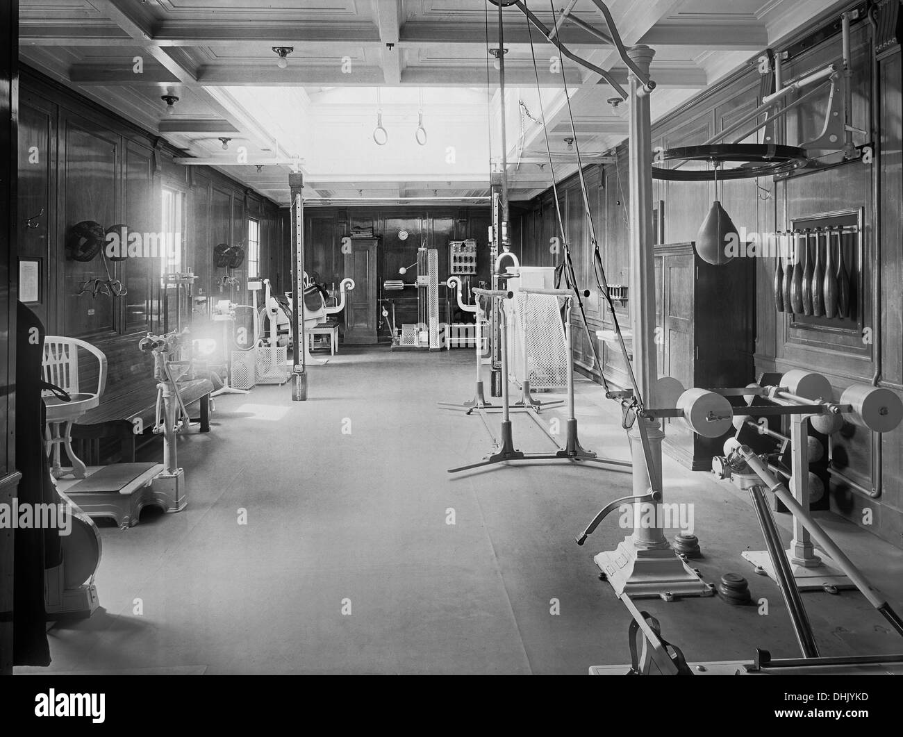 View of the gym of the ocean liner 'Imperator' of Hapag Hamburg, AG Vulcan Stetting, shipyard 1912, photograph taken in 1913/1914. The image was taken by the German photographer Oswald Lübeck, one of the earliest representatives of travel photography and ship photography aboard passenger ships. Photo: Deutsche Fotothek/Oswald Lübeck Stock Photo