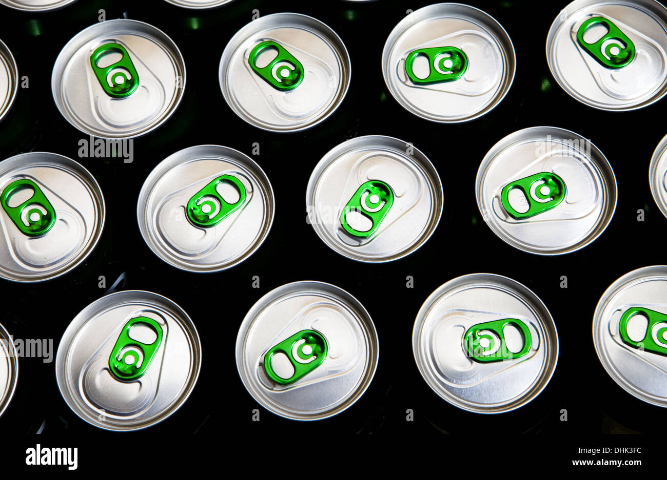 Aluminum cans in drops of water Stock Photo Alamy