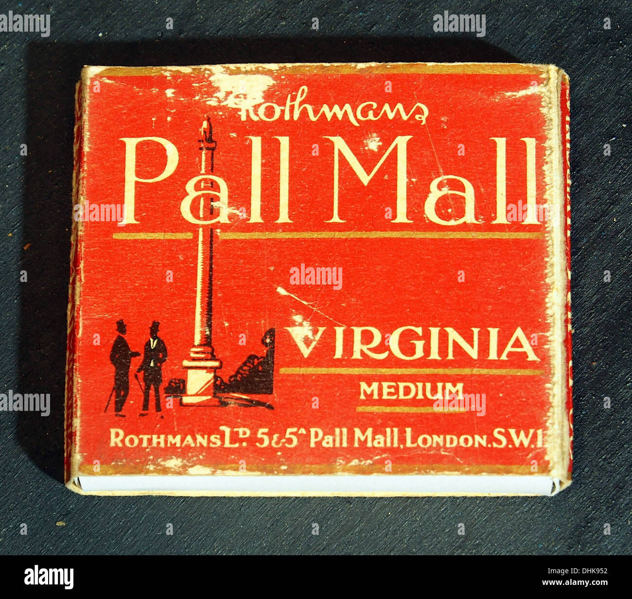 Rothmans Pall Mall Virginia medium cigarettes Stock Photo