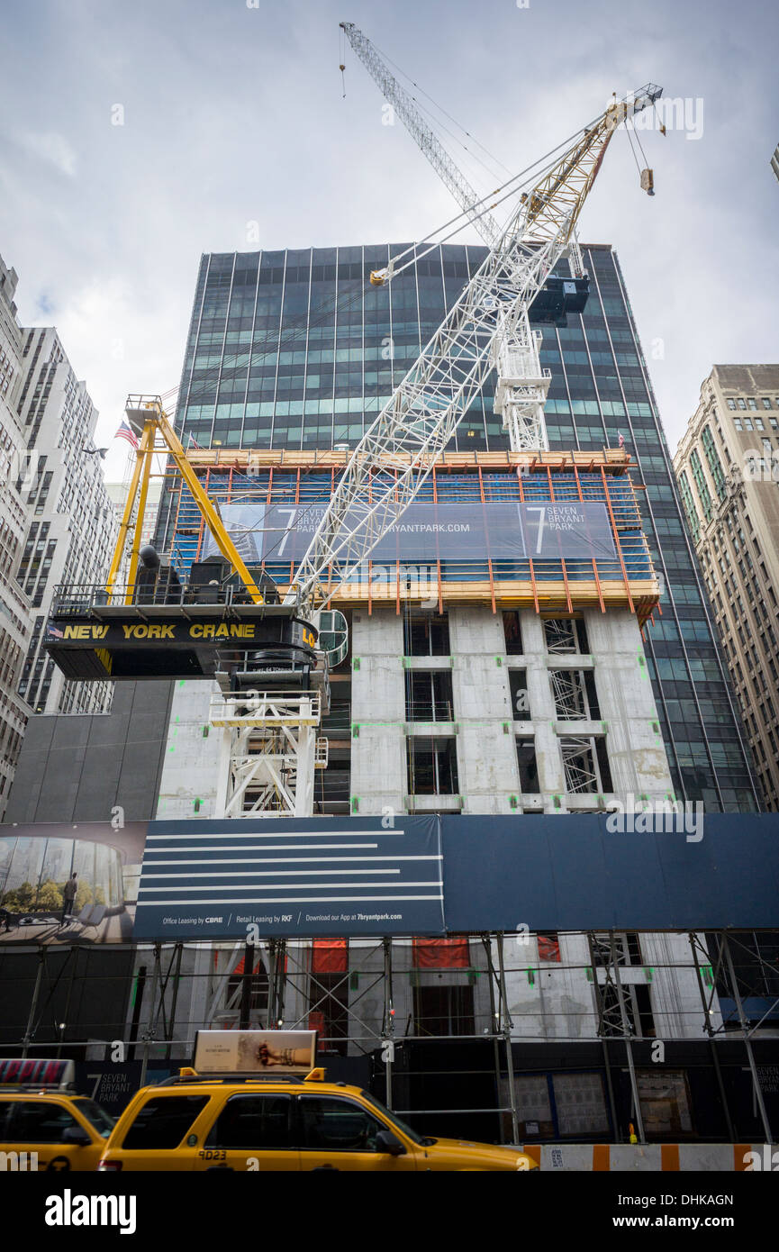 Crane estate hires stock photography and images Alamy