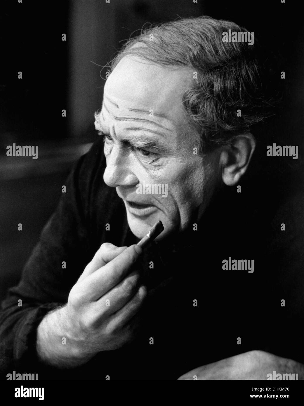 Albert Finney On Set Of The Film The Dresser 1983 Stock Photo