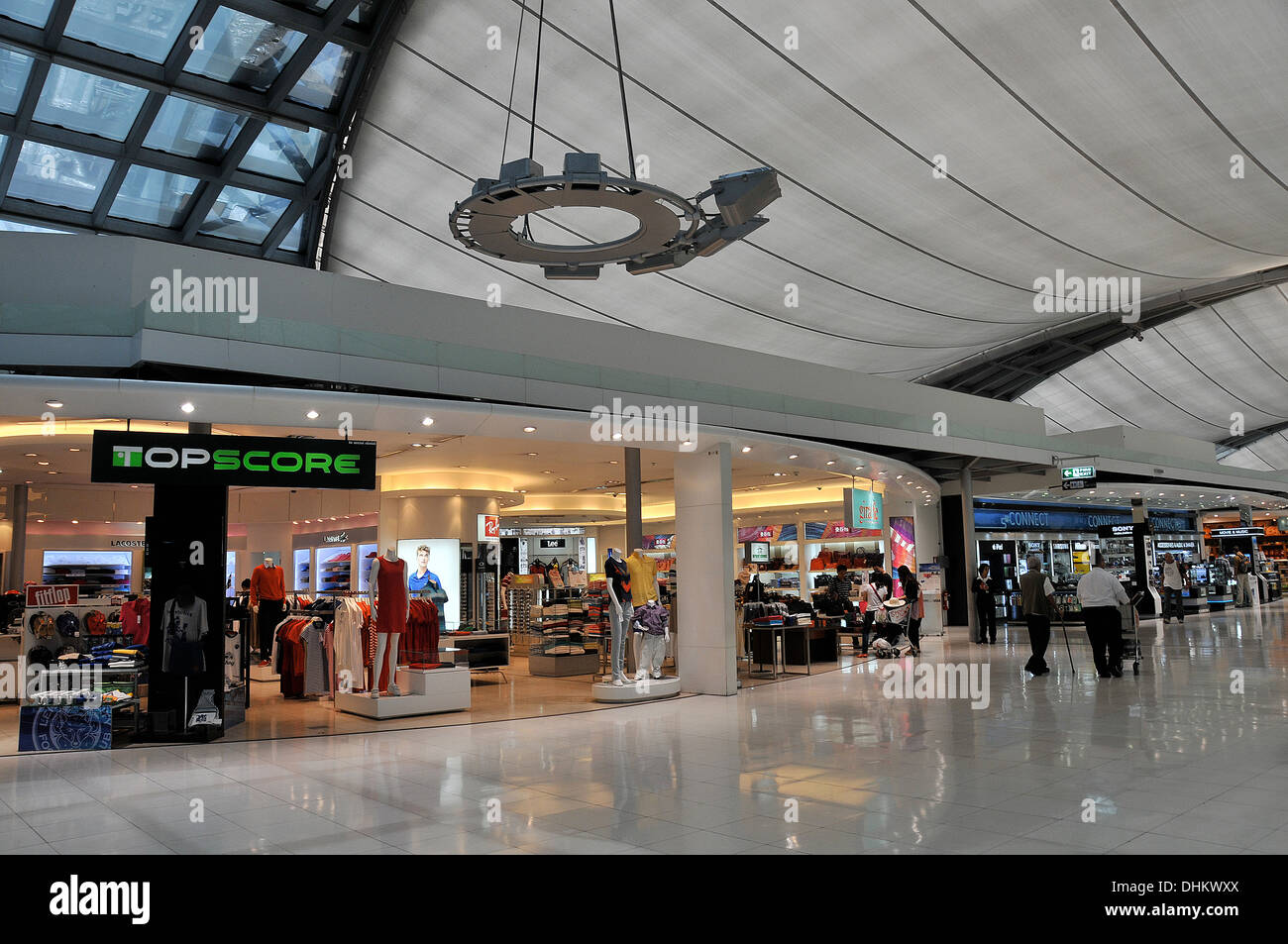 Page 2 - Duty Free Shop At Airport High Resolution Stock Photography and  Images - Alamy