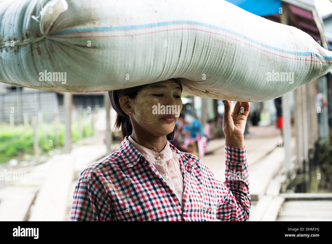 Bag of rice hires stock photography and images Alamy