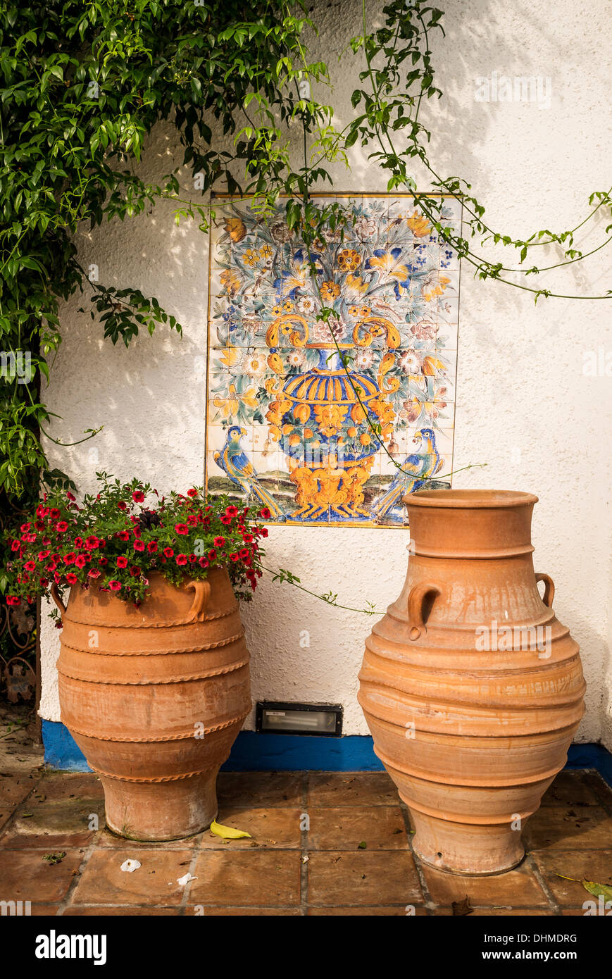 Terracotta pots uk hires stock photography and images Alamy