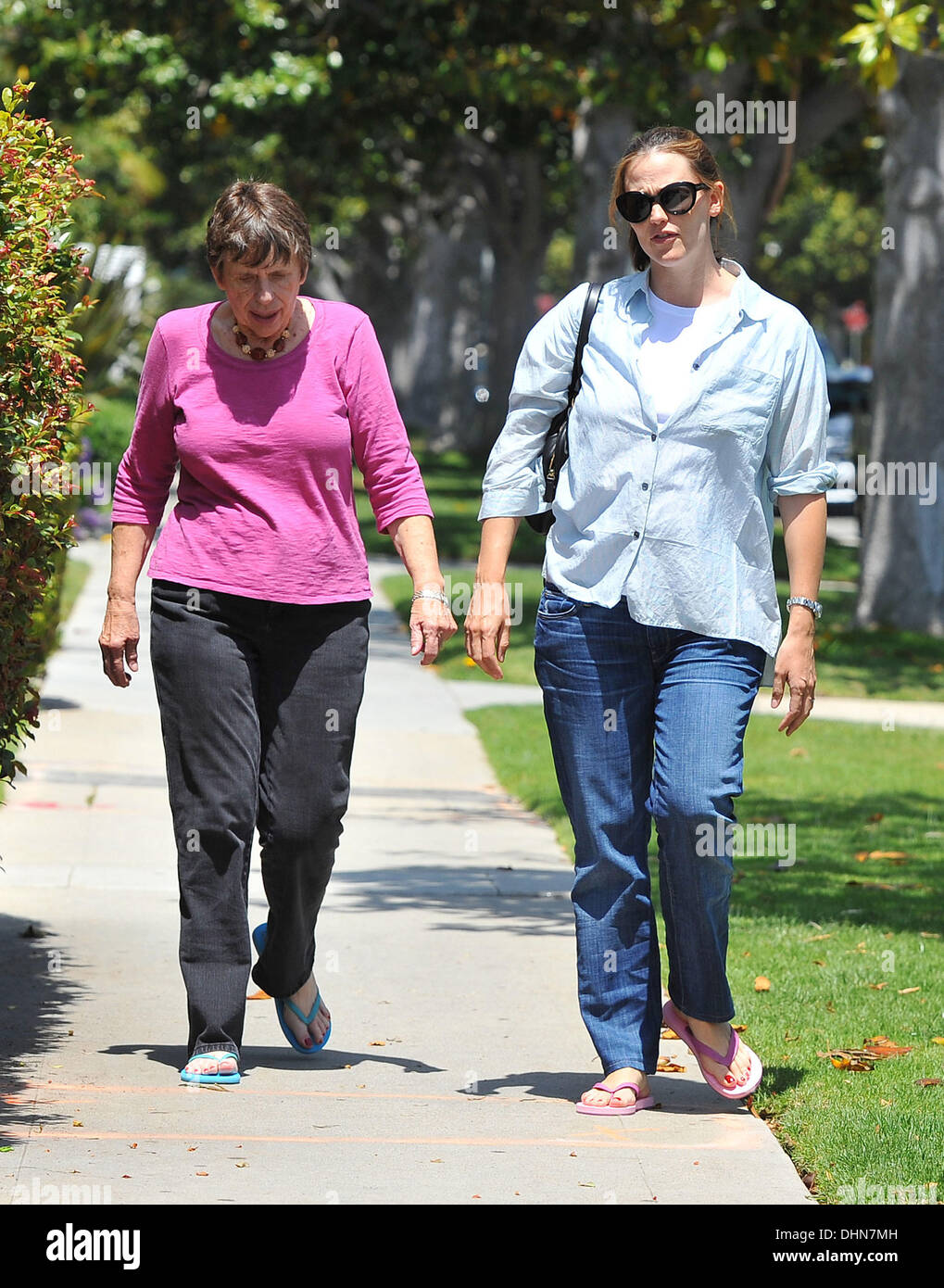 Jennifer Garner with her mother out and about in Santa Monica Los Angeles, California - 09.05.12 Stock Photo