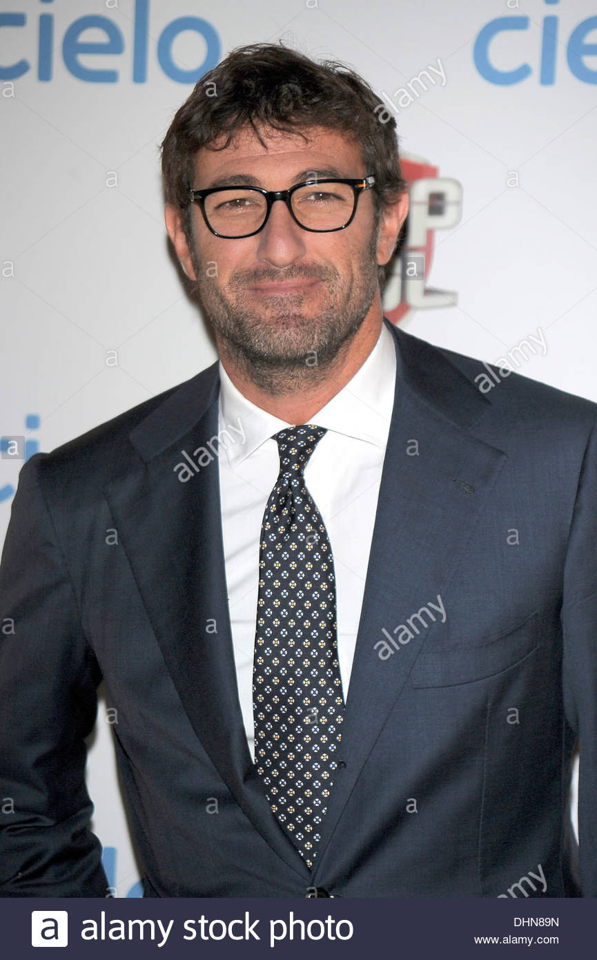 Ciro Ferrara Stock Photos & Ciro Ferrara Stock Images Alamy