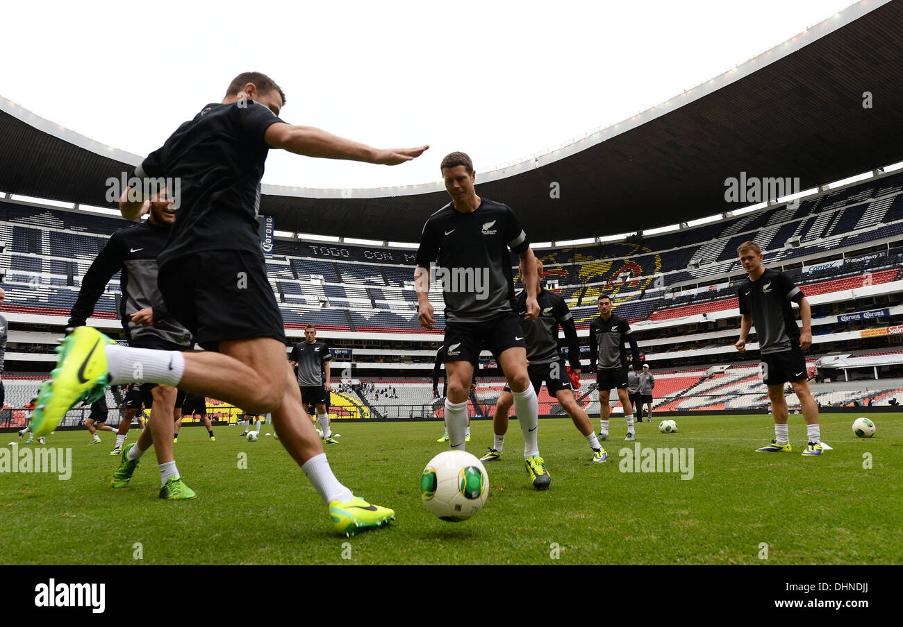 Azteca stadium hi-res stock photography and images - Alamy