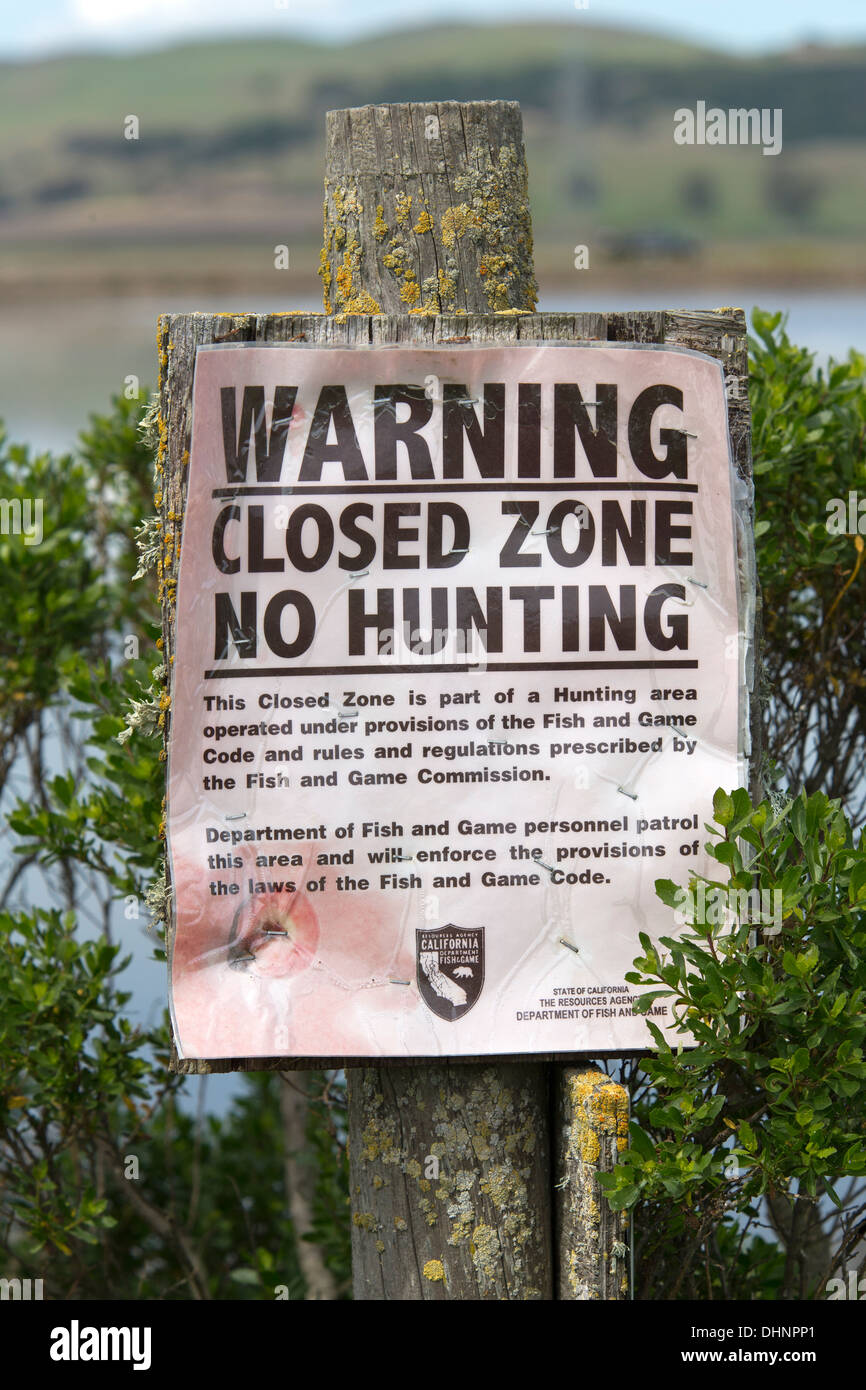 Warning Closed Zone No Hunting sign San Pablo Bay National Wildlife